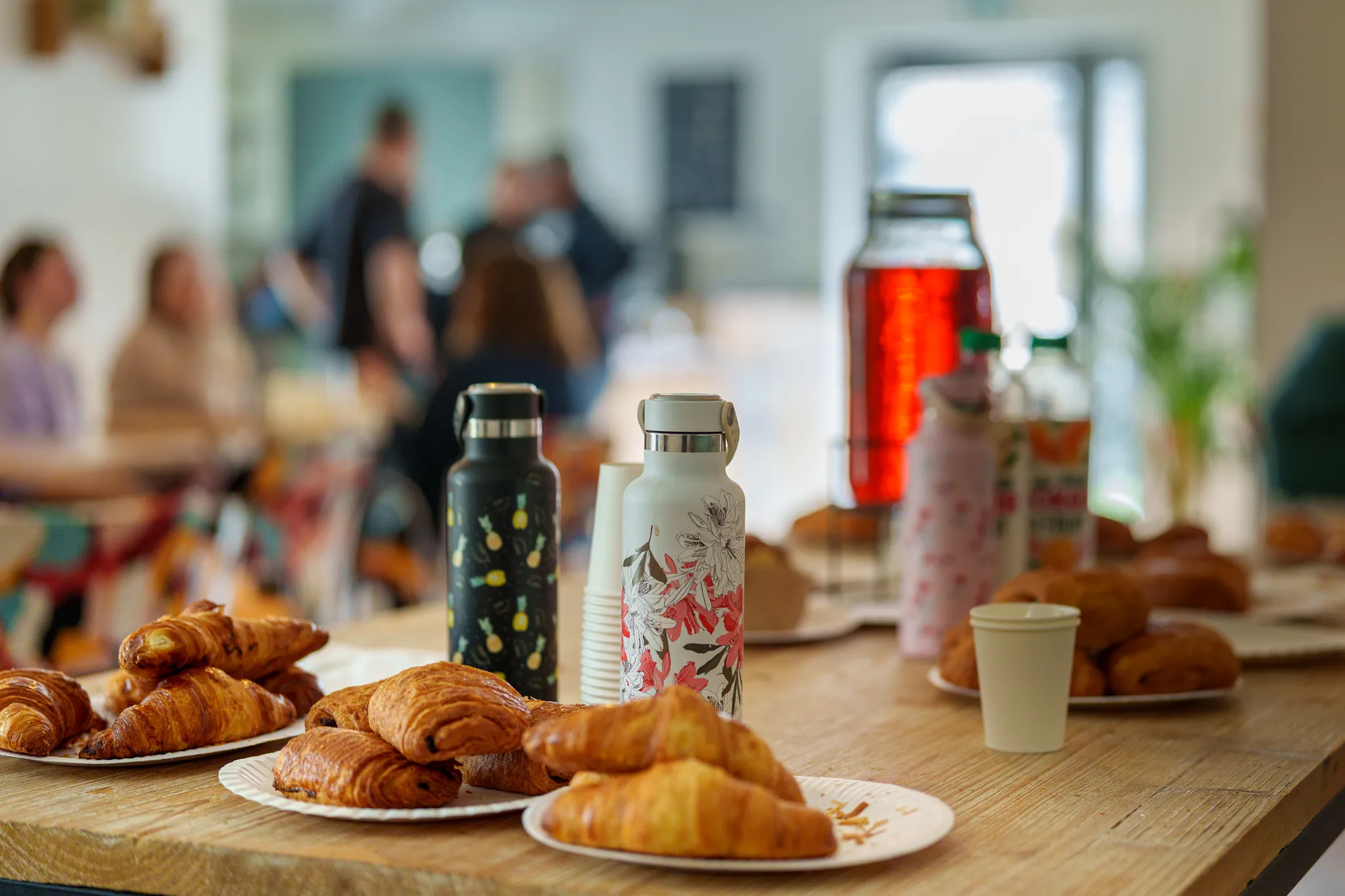Table de  viennoiserie pour petit dejeuner entreprise